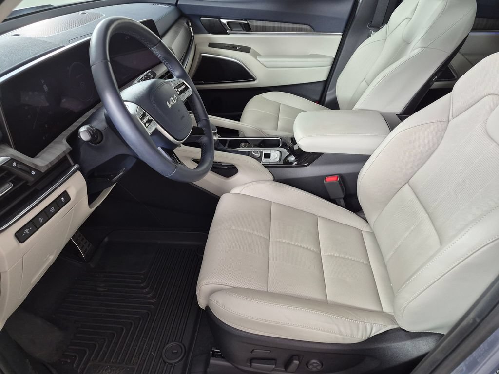 Used 2025 Kia Telluride SX w/ SX Captain's Chair Package AWD/4WD image 22