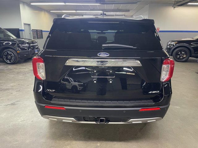 Certified 2023 Ford Explorer XLT w/ Equipment Group 202A AWD/4WD image 6