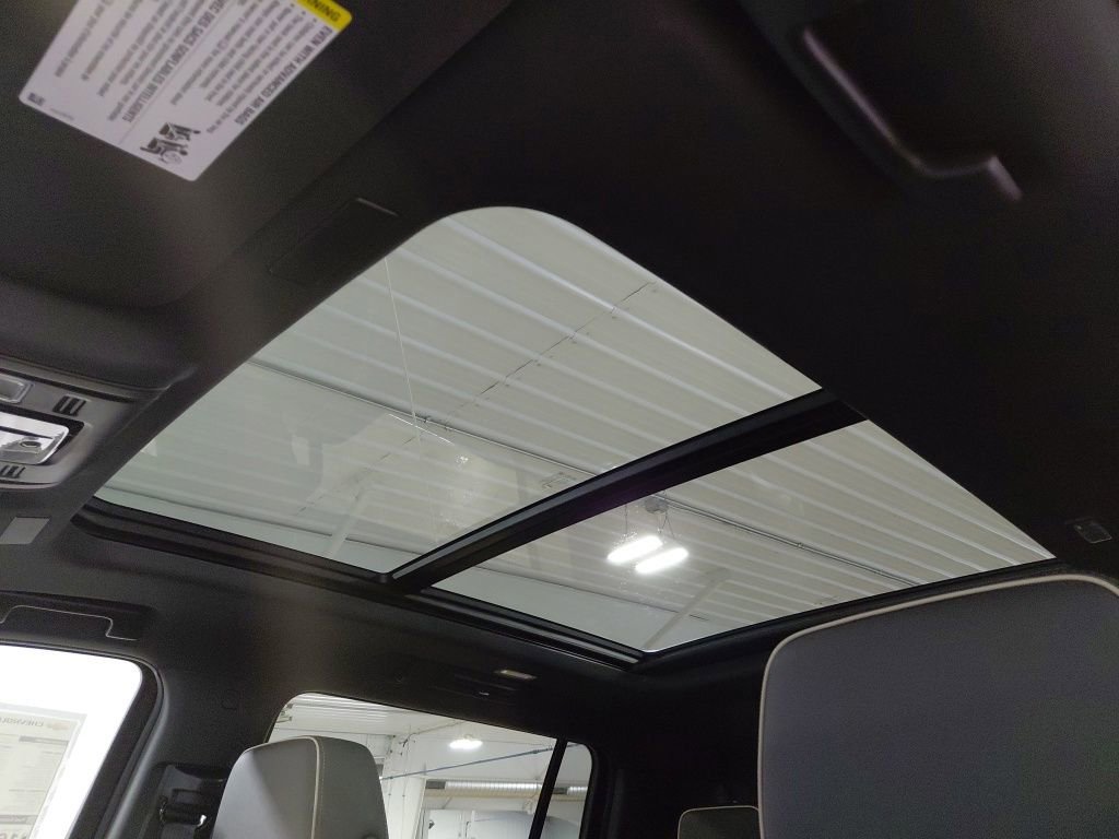 New 2026 Chevrolet Suburban Premier AWD/4WD image 34