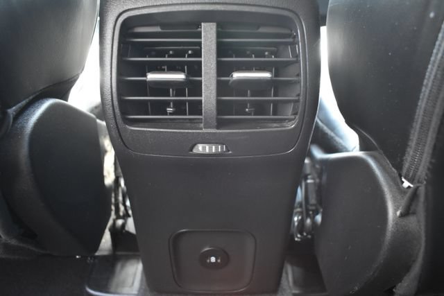 Used 2023 Ford Escape Platinum AWD/4WD image 36