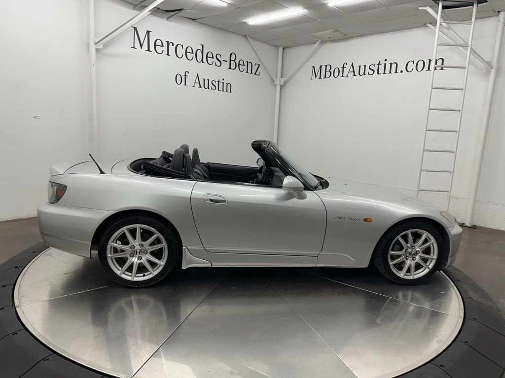 Used 2004 Honda S2000 image 9