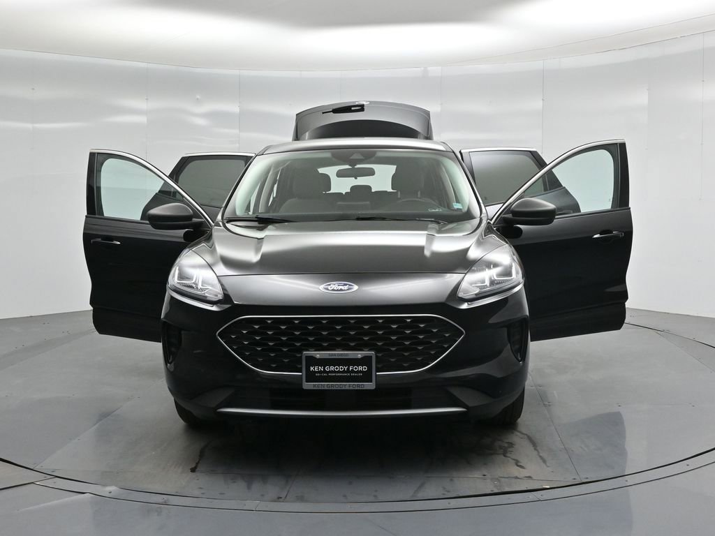 Certified 2022 Ford Escape SE image 29