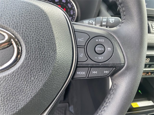 Used 2022 Toyota RAV4 XLE Premium image 41