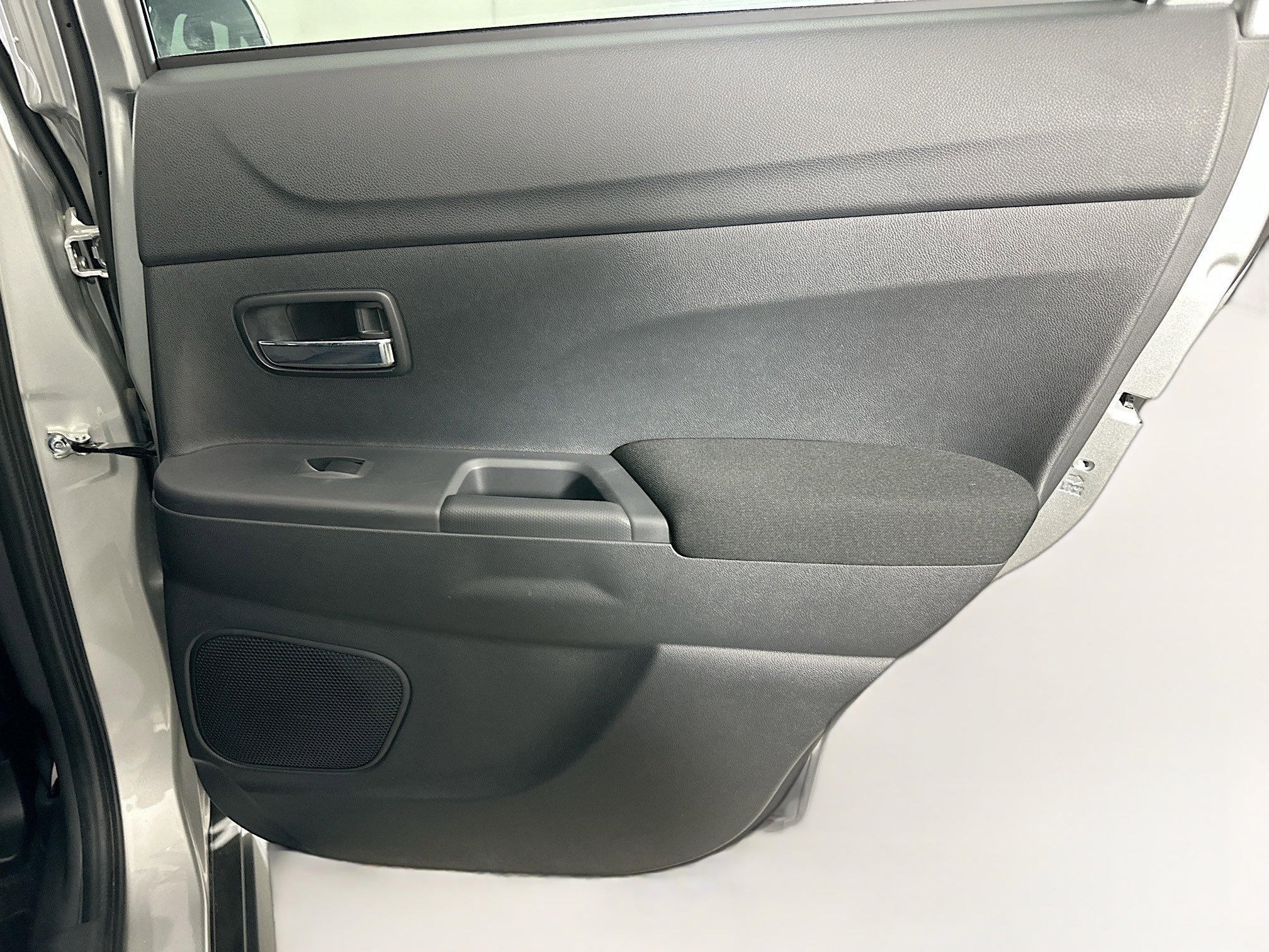 Used 2025 Mitsubishi Outlander Sport LE AWD/4WD image 26