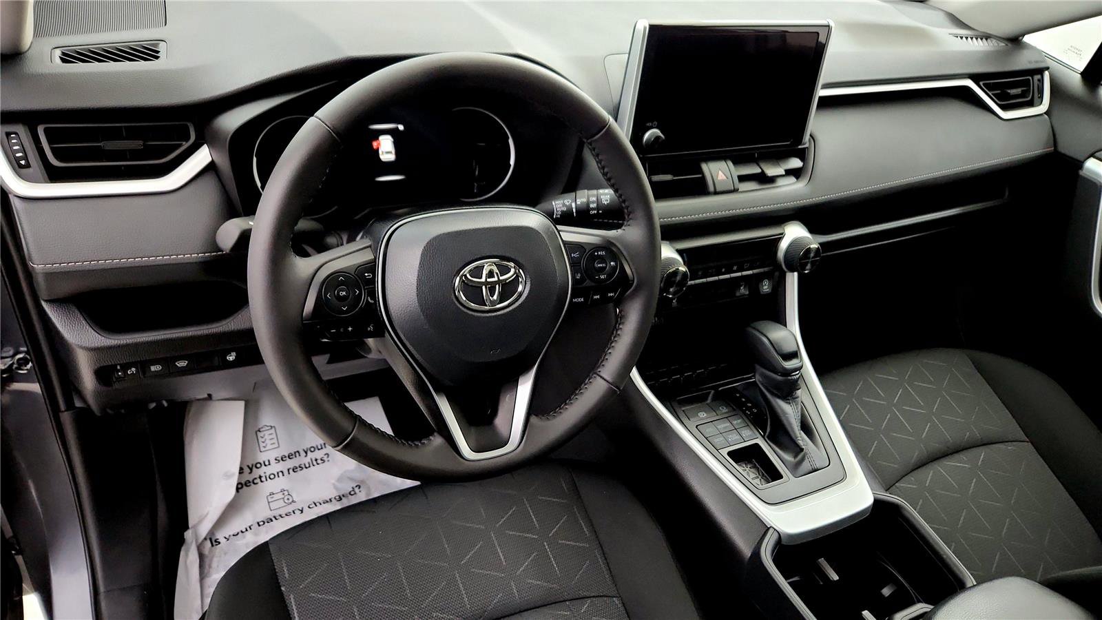 Used 2025 Toyota RAV4 XLE w/ Convenience Package image 21