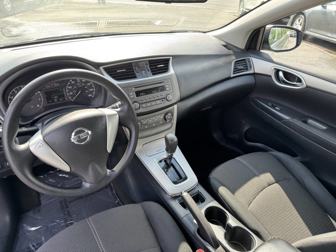 Used 2014 Nissan Sentra S image 31