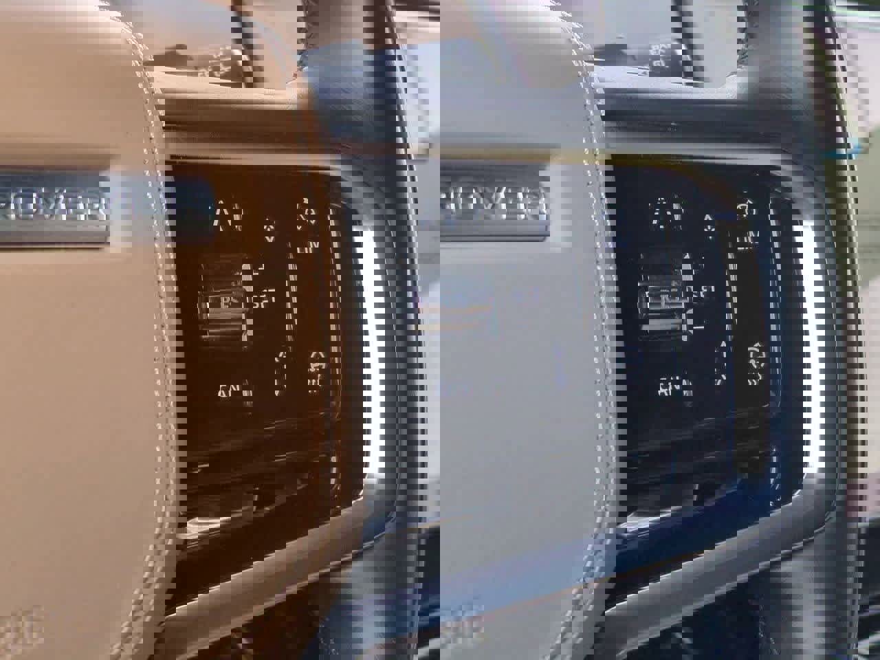 Used 2023 Land Rover Range Rover Sport SE image 25