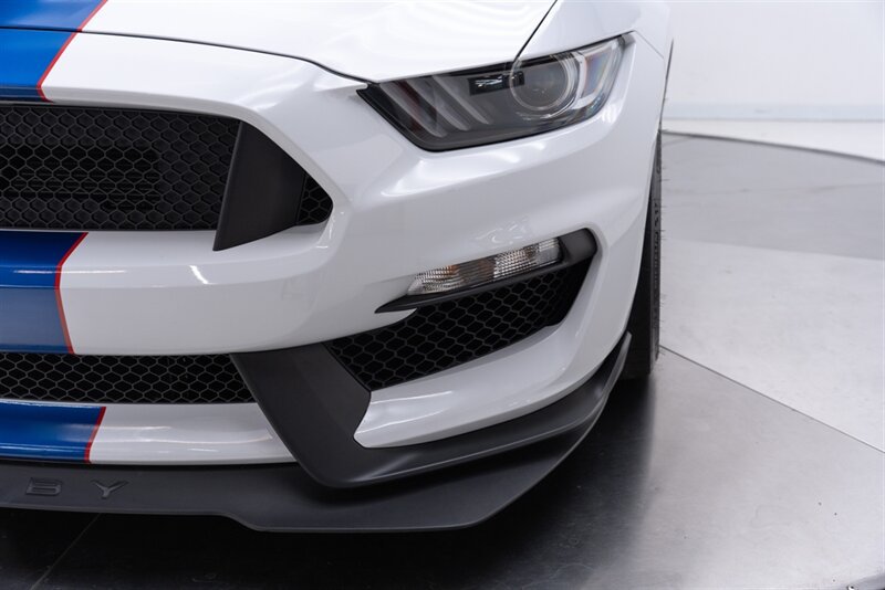 Used 2017 Ford Mustang Shelby GT350R w/ GT350R Equipment Group 920A RWD image 21