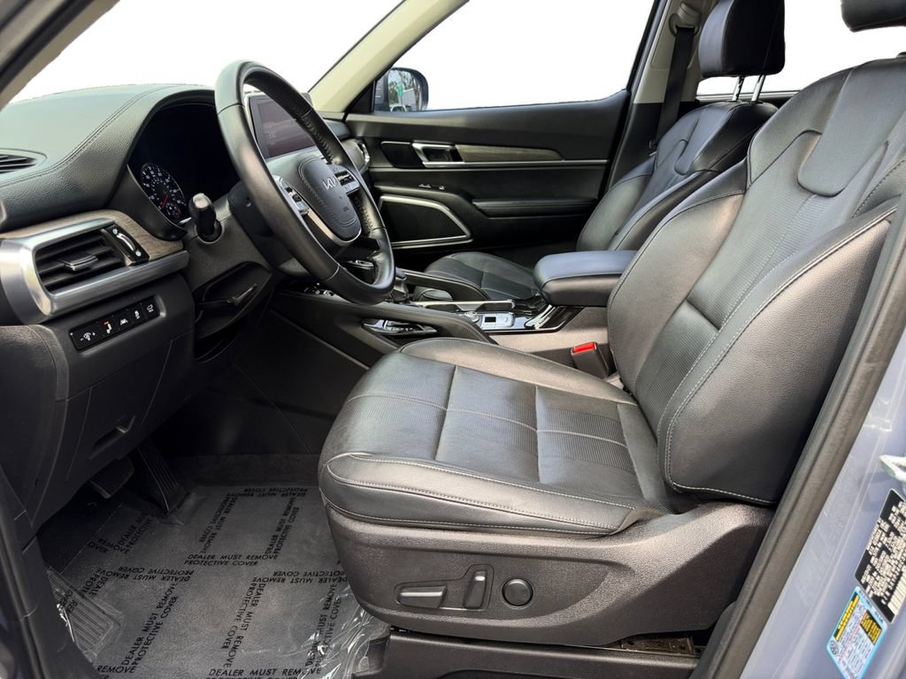 Used 2022 Kia Telluride EX w/ EX Premium Package FWD image 16