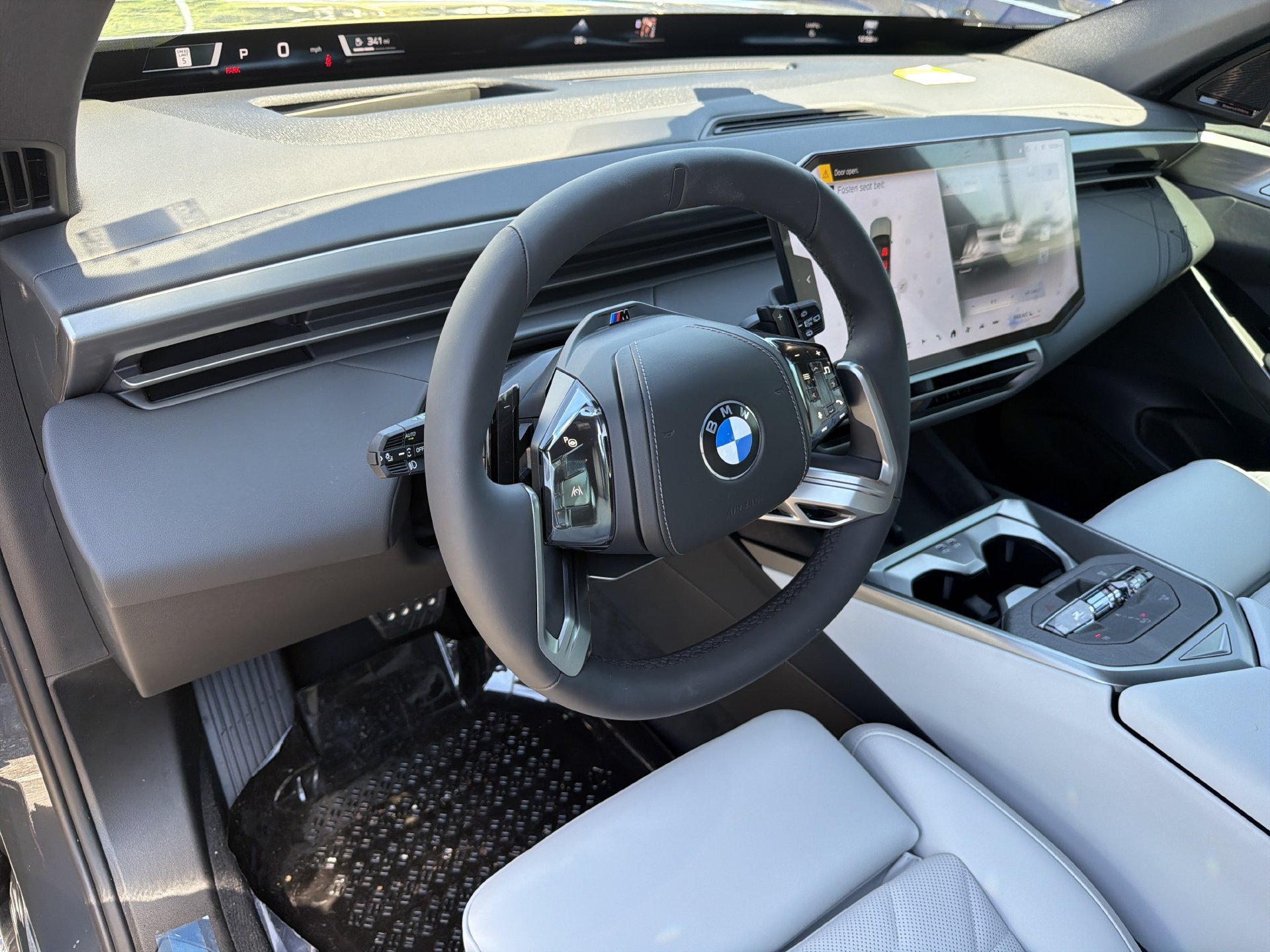 New 2027 BMW X5 xDrive50e w/ M Sport Package AWD/4WD image 22