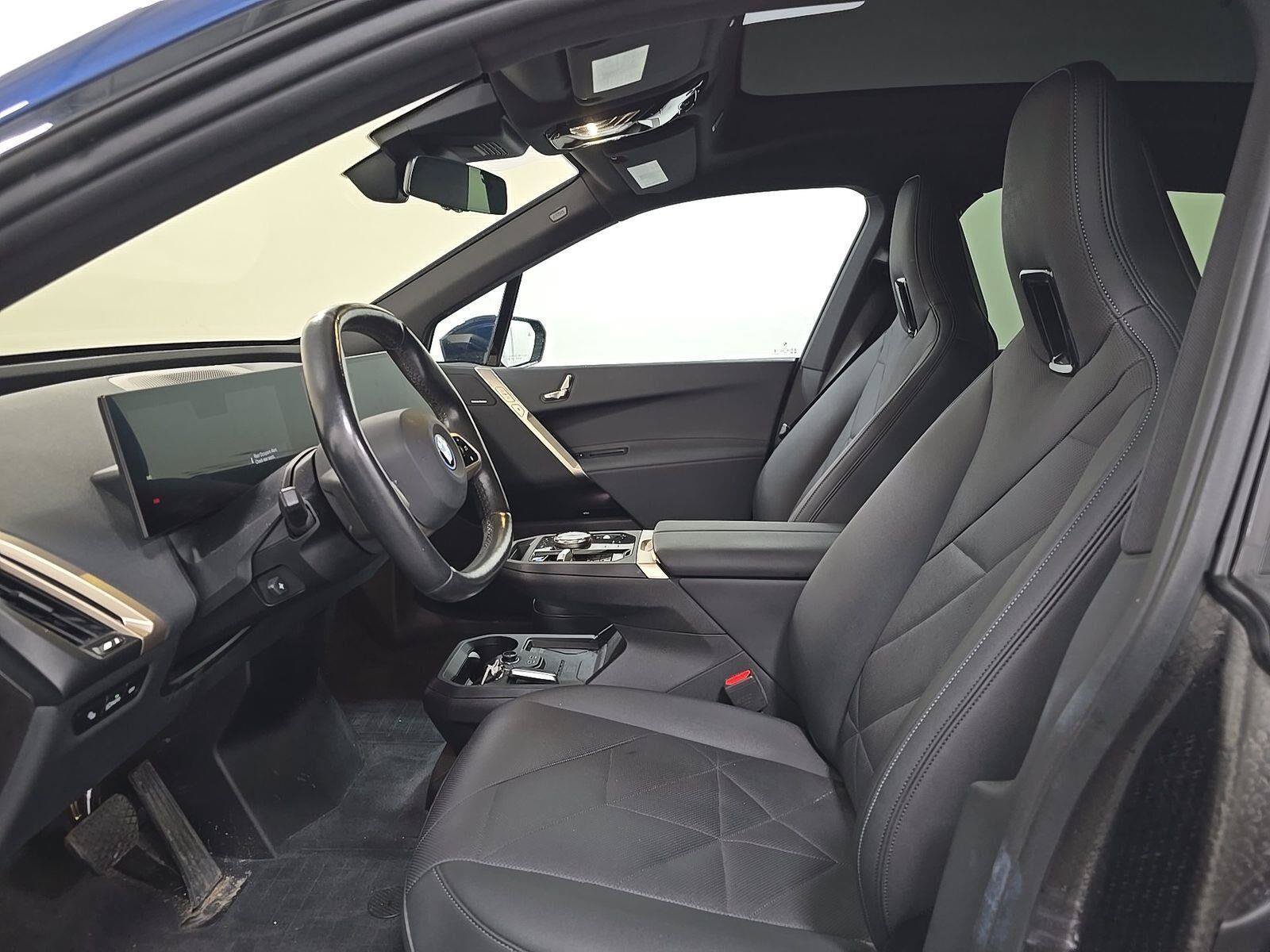 Used 2024 BMW iX xDrive50 w/ Convenience Package AWD/4WD image 7
