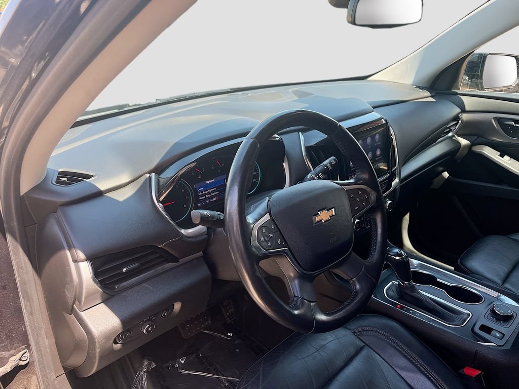 Used 2020 Chevrolet Traverse LT w/ LT Premium Package AWD/4WD image 9