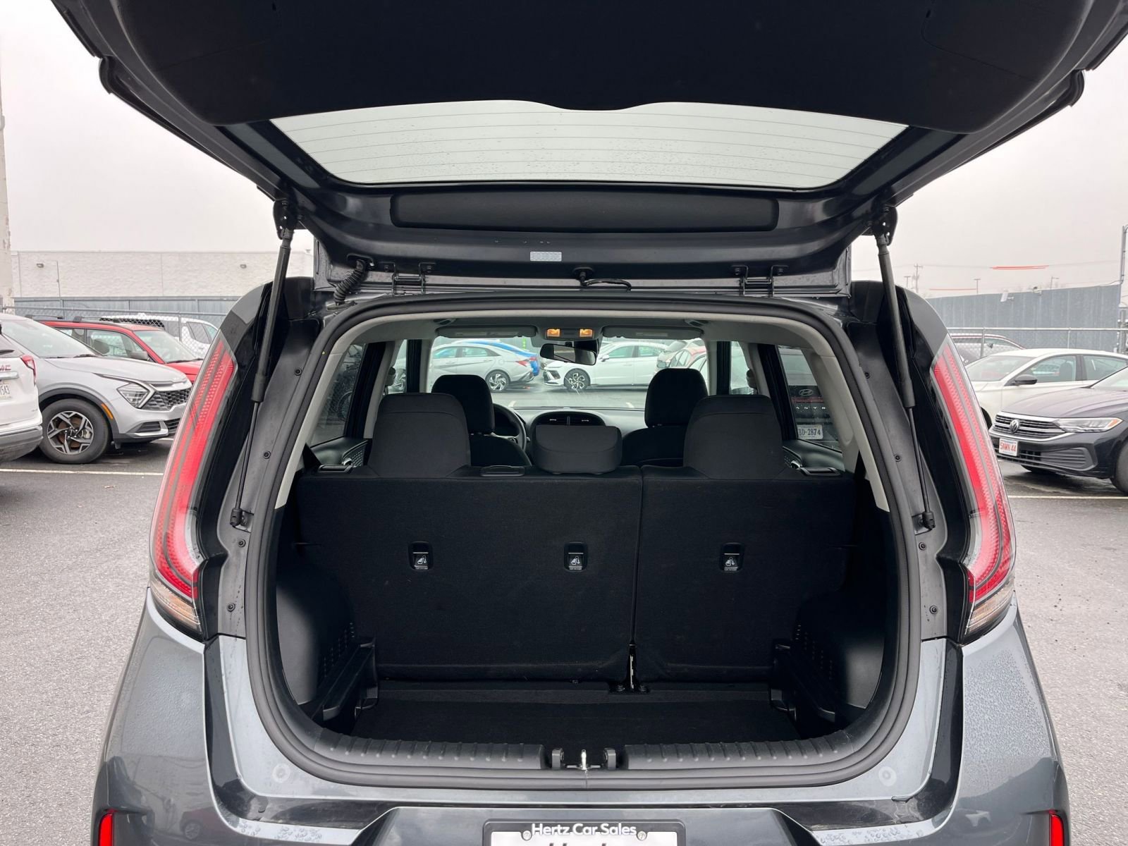 Used 2025 Kia Soul LX w/ LX Technology Package FWD image 29