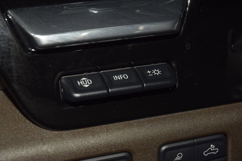 Used 2022 Chevrolet Silverado 1500 LTZ w/ Technology Package image 38