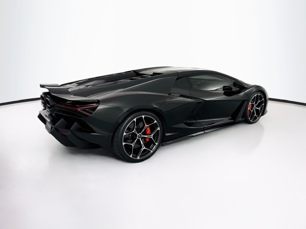 Used 2024 Lamborghini Revuelto AWD/4WD image 5