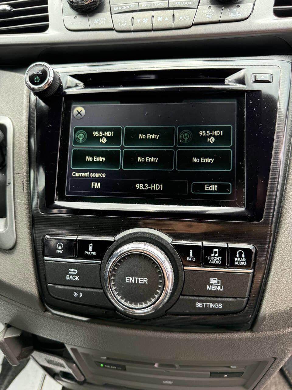 Used 2015 Honda Odyssey Touring Elite image 29