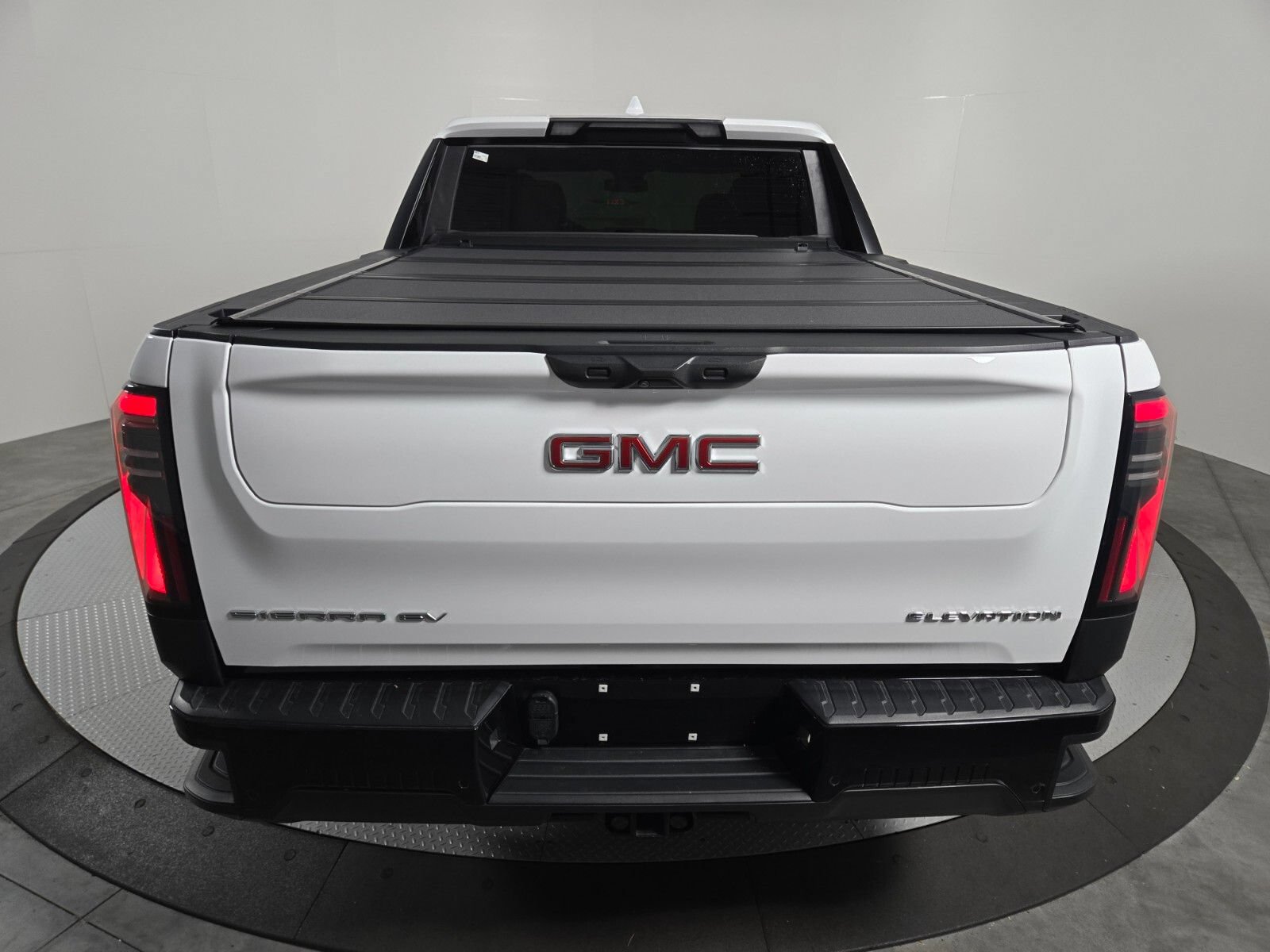 Used 2026 GMC Sierra EV Elevation AWD/4WD image 7