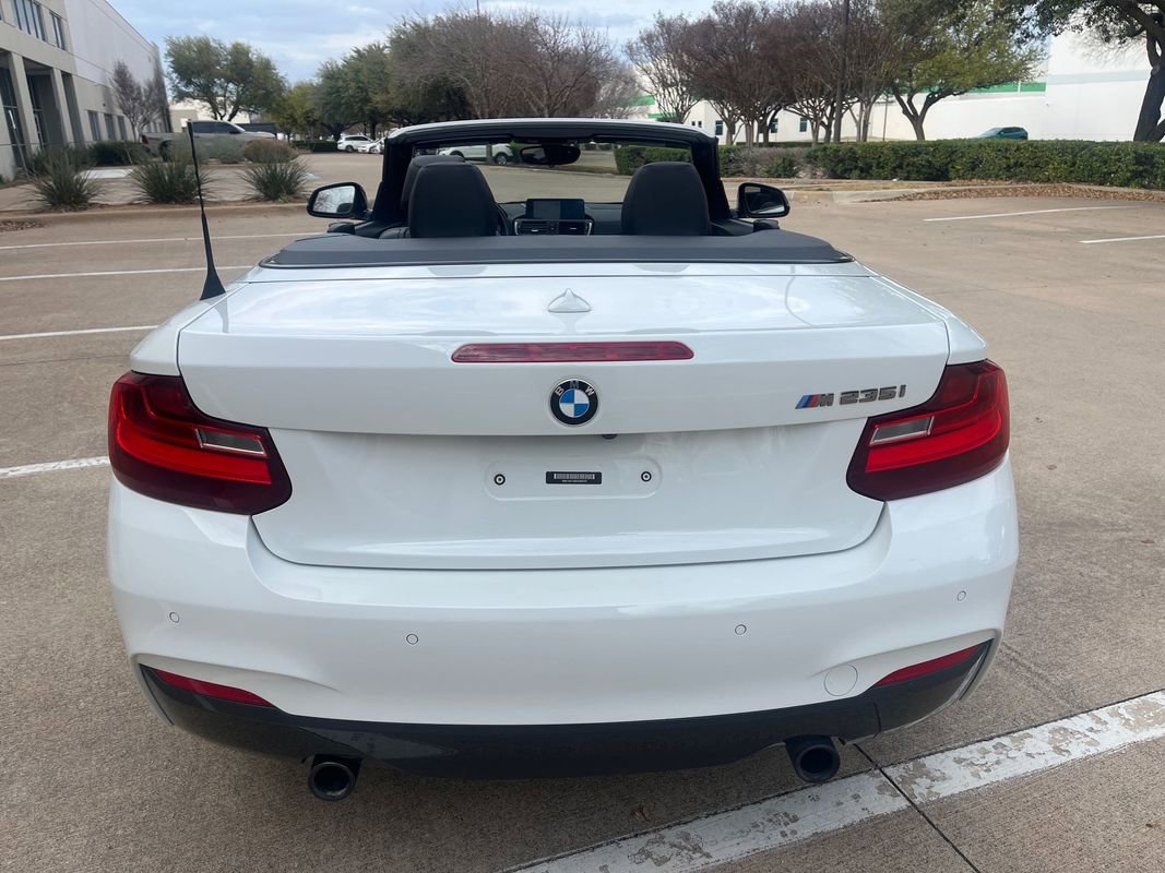 Used 2016 BMW M235i Convertible image 8