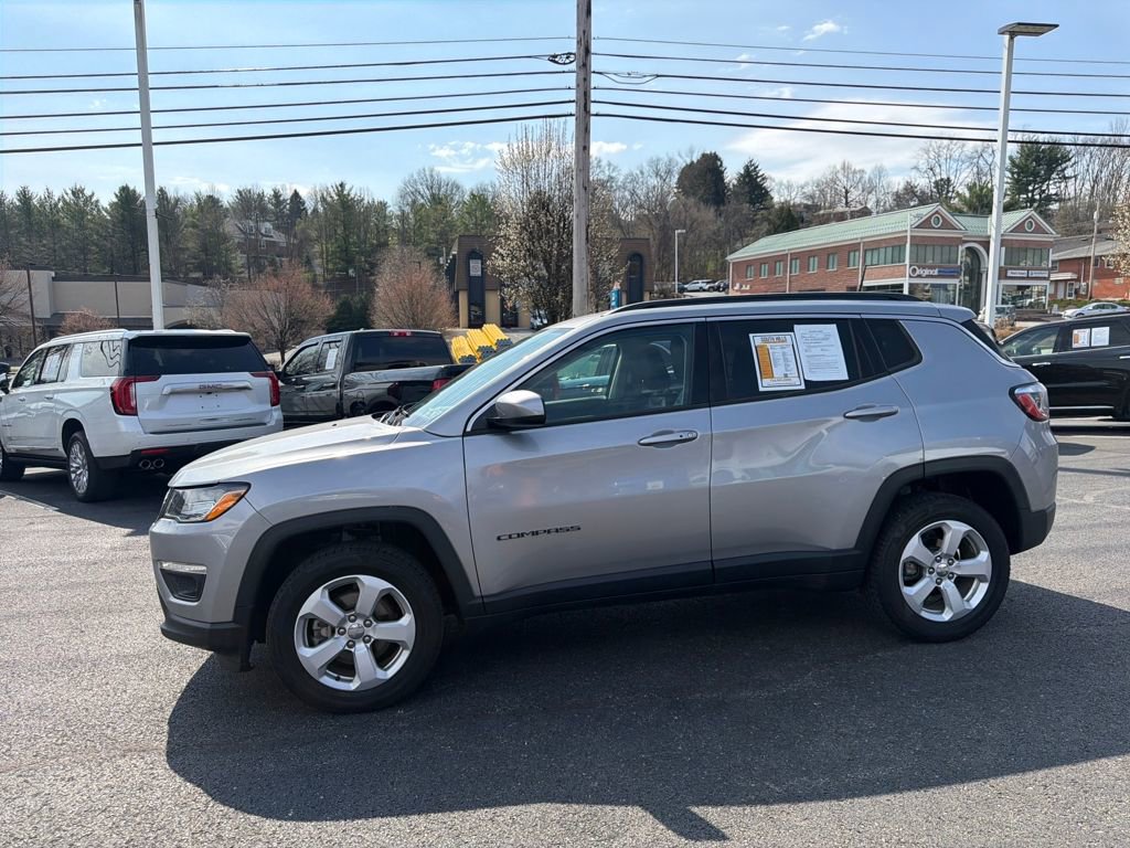 Used 2018 Jeep Compass Latitude w/ Cold Weather Group image 3