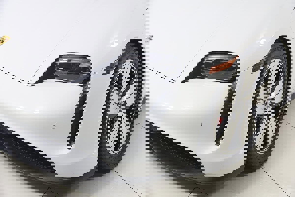 Used 2020 Porsche Taycan 4S image 69