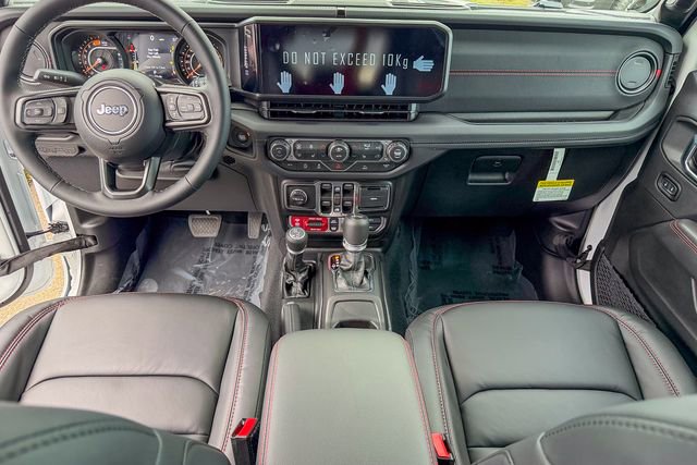 New 2026 Jeep Wrangler Unlimited Rubicon w/ Technology Group image 26