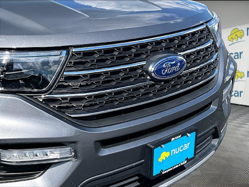 Used 2023 Ford Explorer XLT w/ Equipment Group 202A AWD/4WD image 33