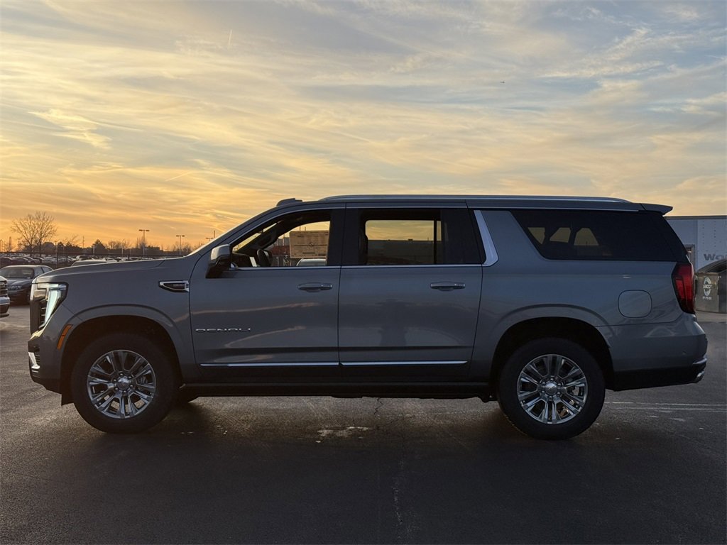 New 2026 GMC Yukon XL Denali w/ Sun & Power Step Package image 5