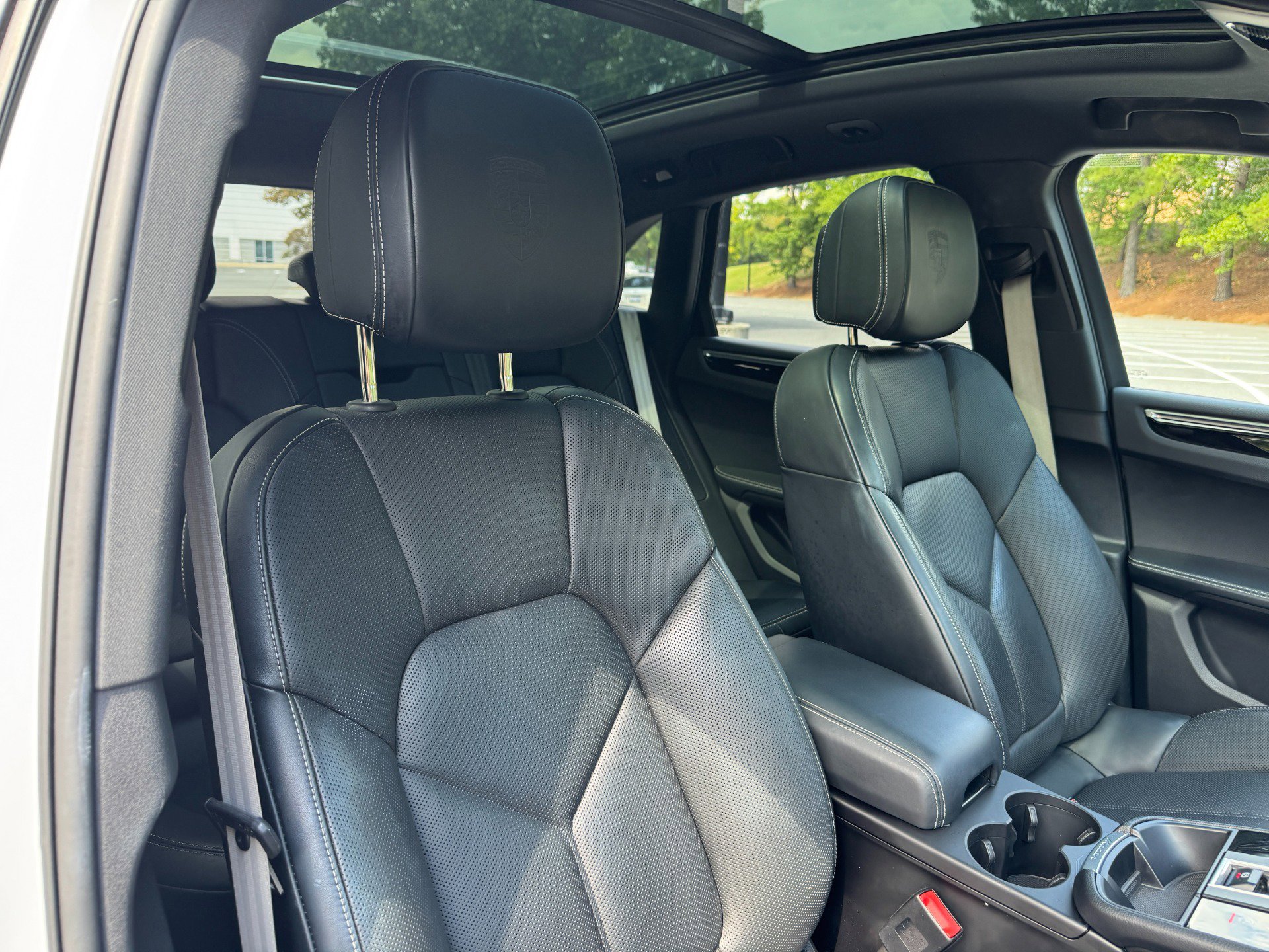 Used 2023 Porsche Macan image 55