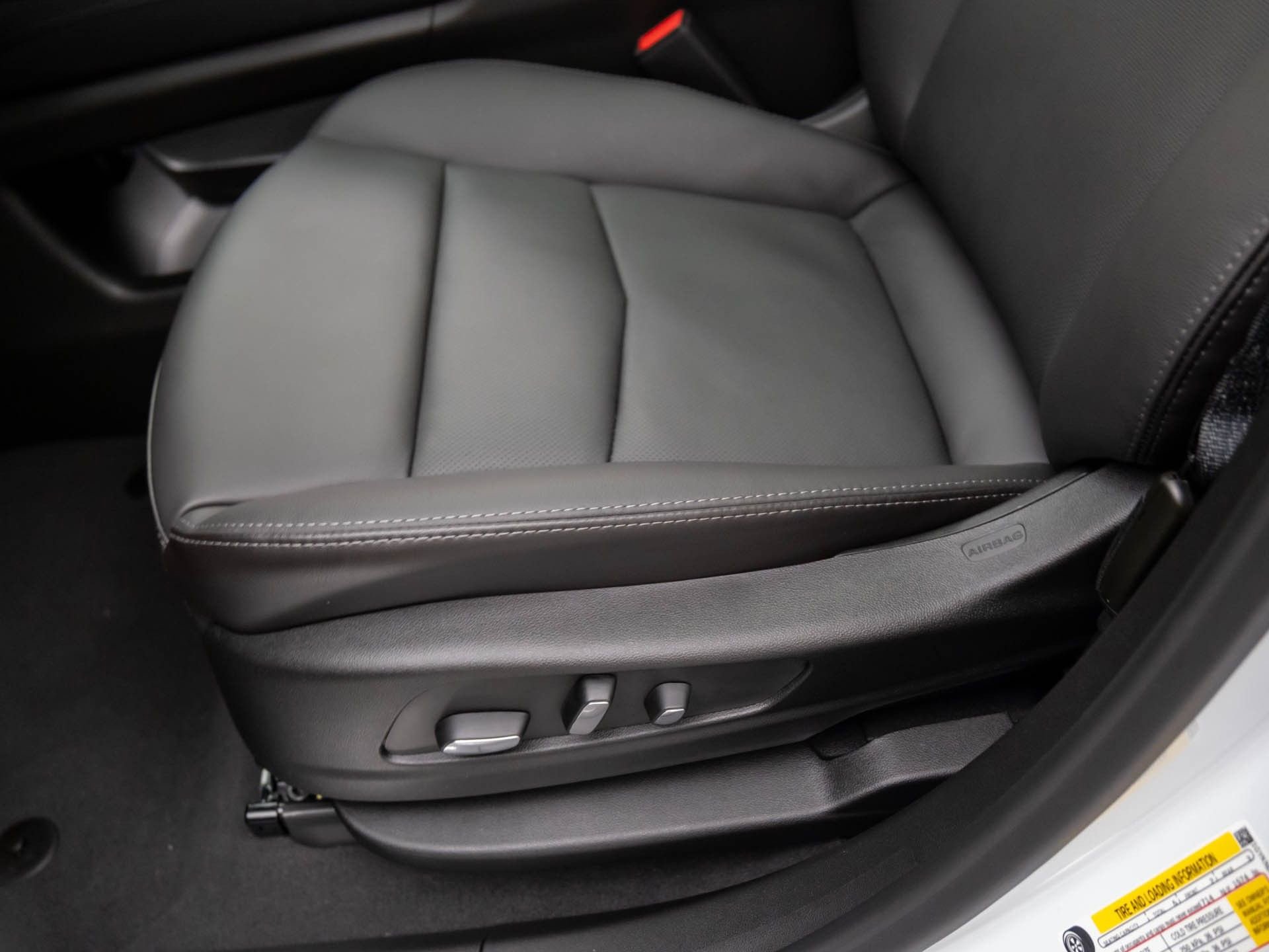 New 2026 Cadillac XT5 Premium Luxury w/ Driver Assist Package image 16