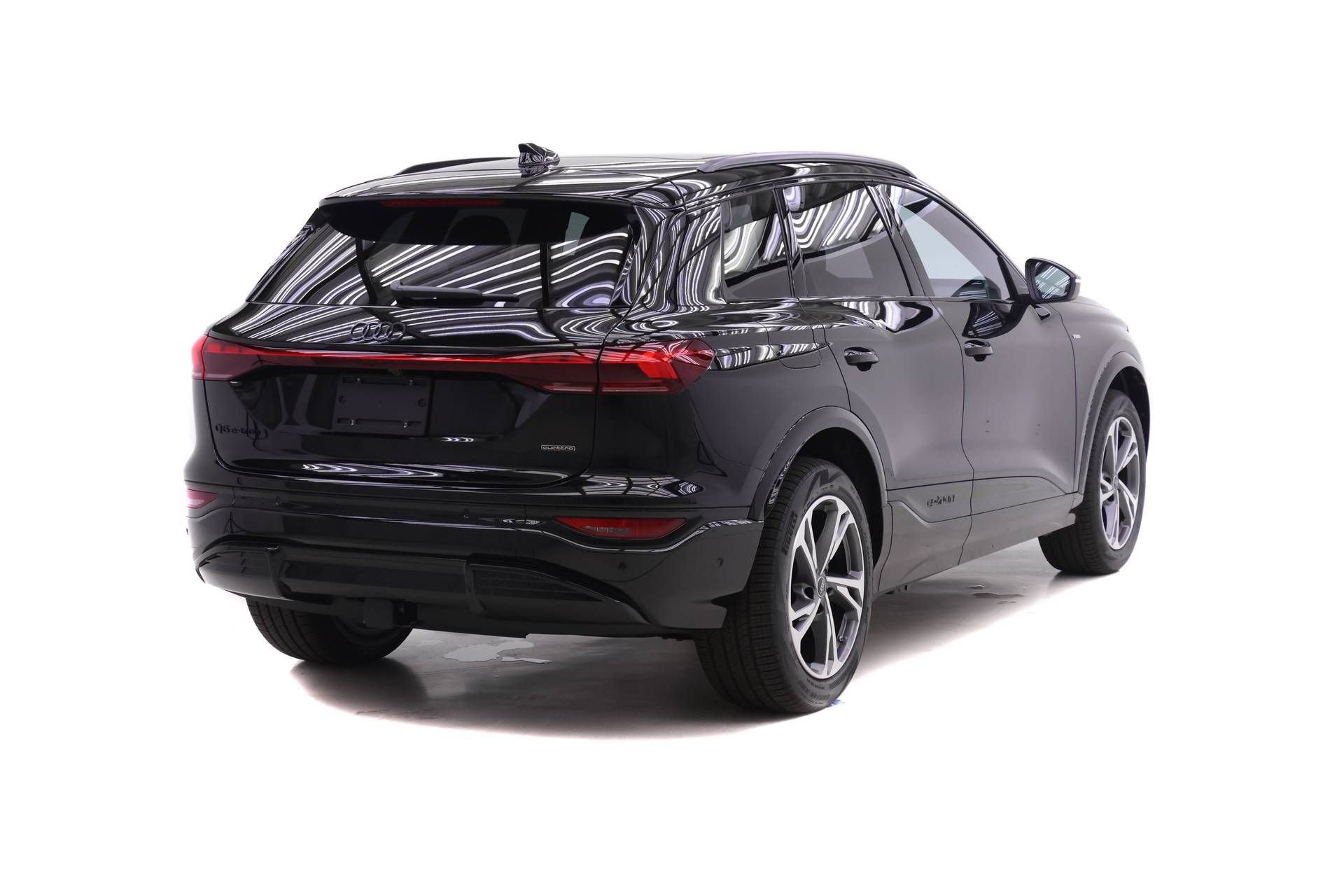 New 2027 Audi Q6 e-tron Premium Plus AWD/4WD image 4