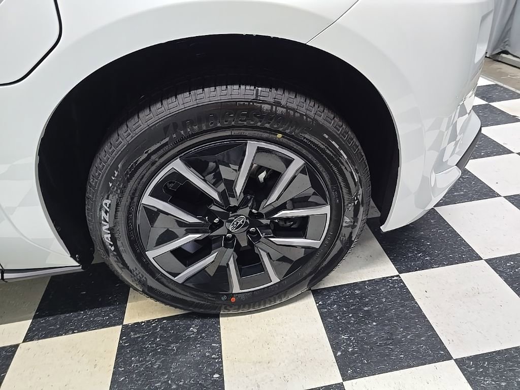 New 2026 Subaru Solterra AWD/4WD image 4