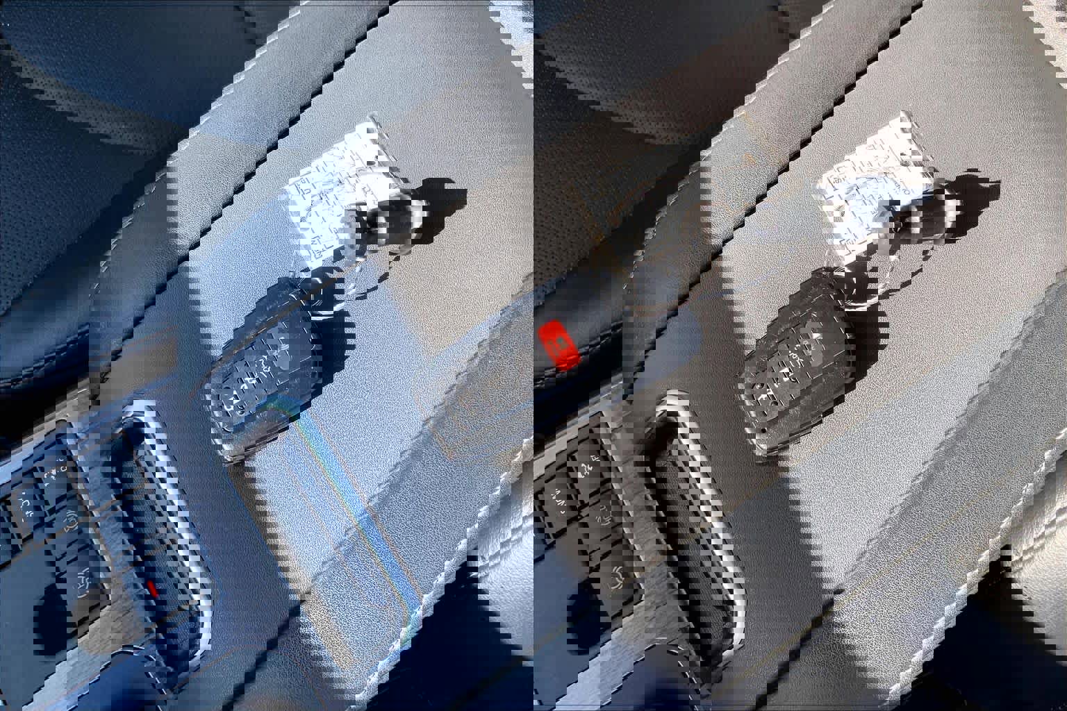 Used 2023 Toyota Highlander Limited image 14