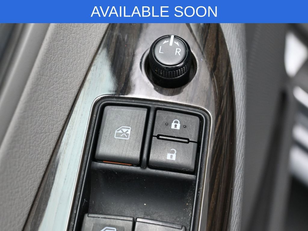 Used 2015 Toyota Sienna XLE AWD/4WD image 12