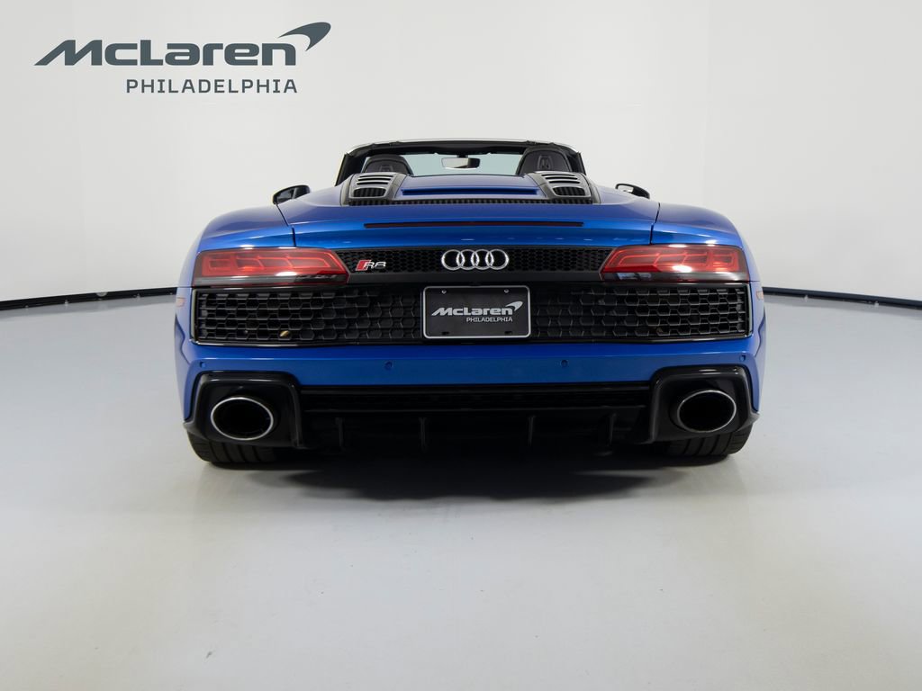 Used 2021 Audi R8 V10 w/ Premium Package RWD image 7