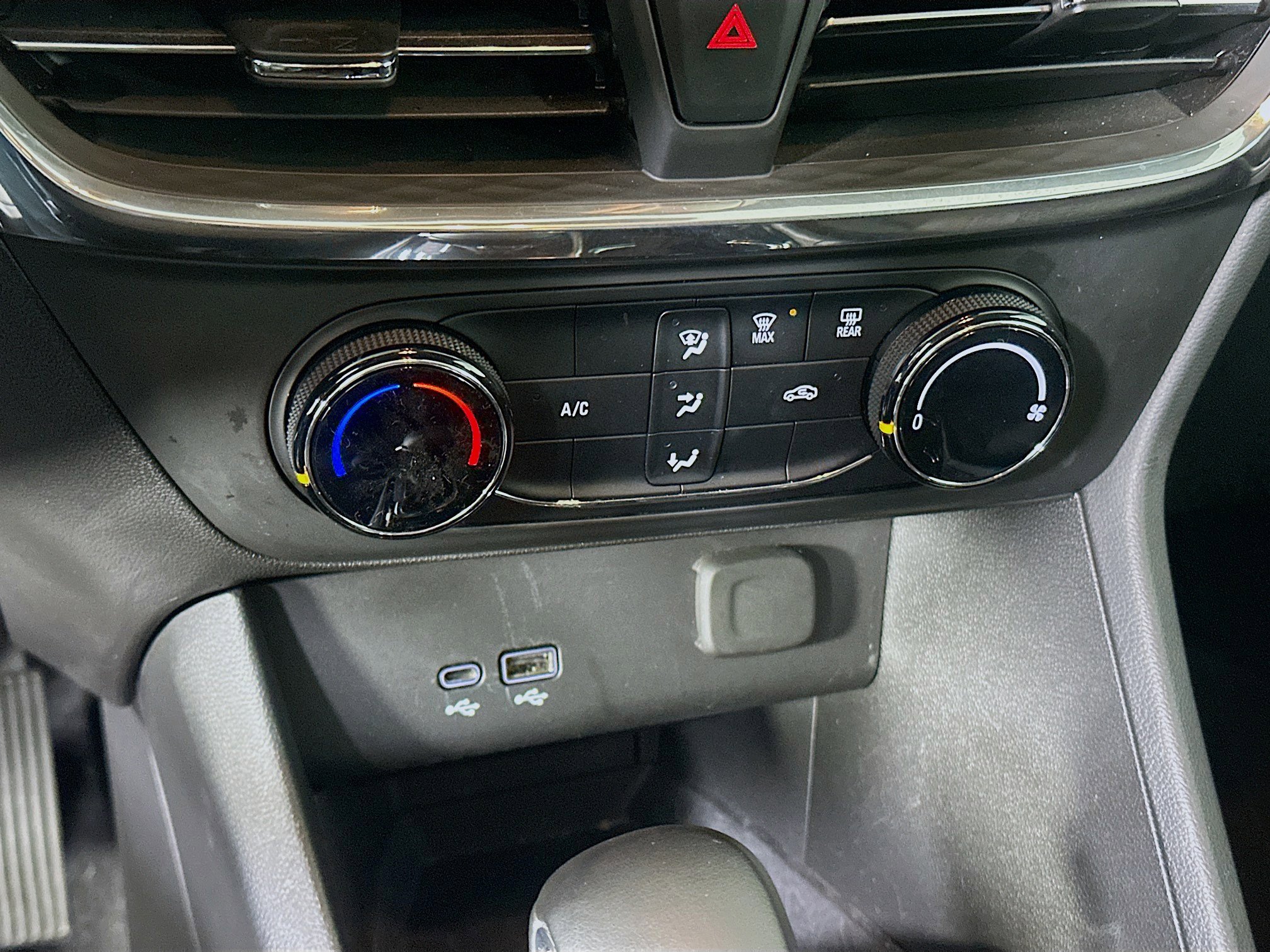 Used 2025 Buick Encore GX Preferred FWD image 24