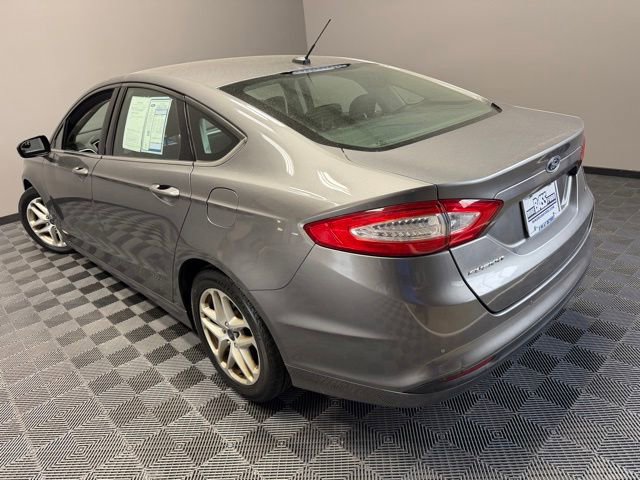 Used 2014 Ford Fusion SE FWD image 12