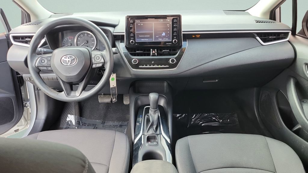 Used 2021 Toyota Corolla LE image 14