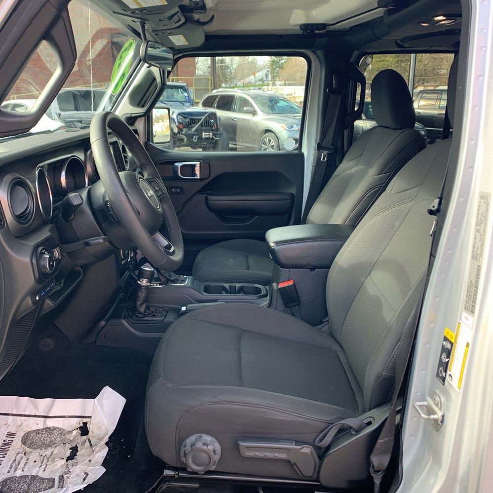 Used 2023 Jeep Wrangler Unlimited image 5