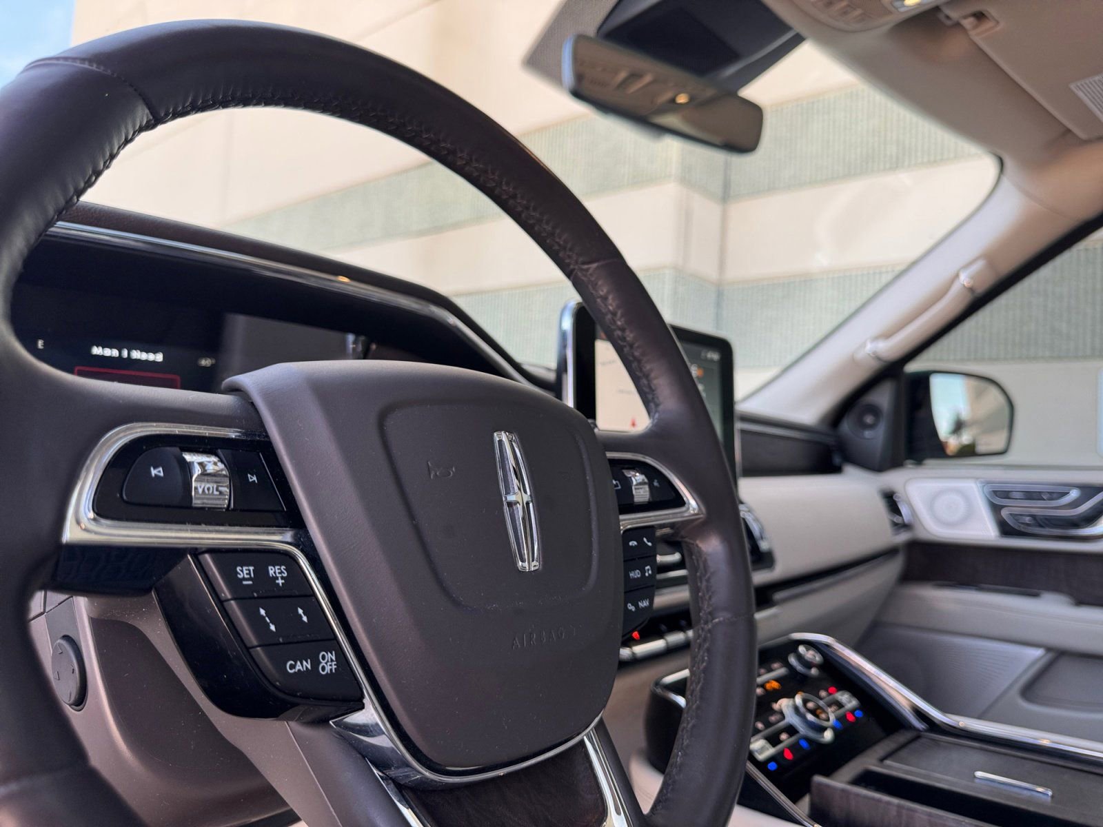 Used 2021 Lincoln Navigator L Reserve w/ Luxury Package image 36