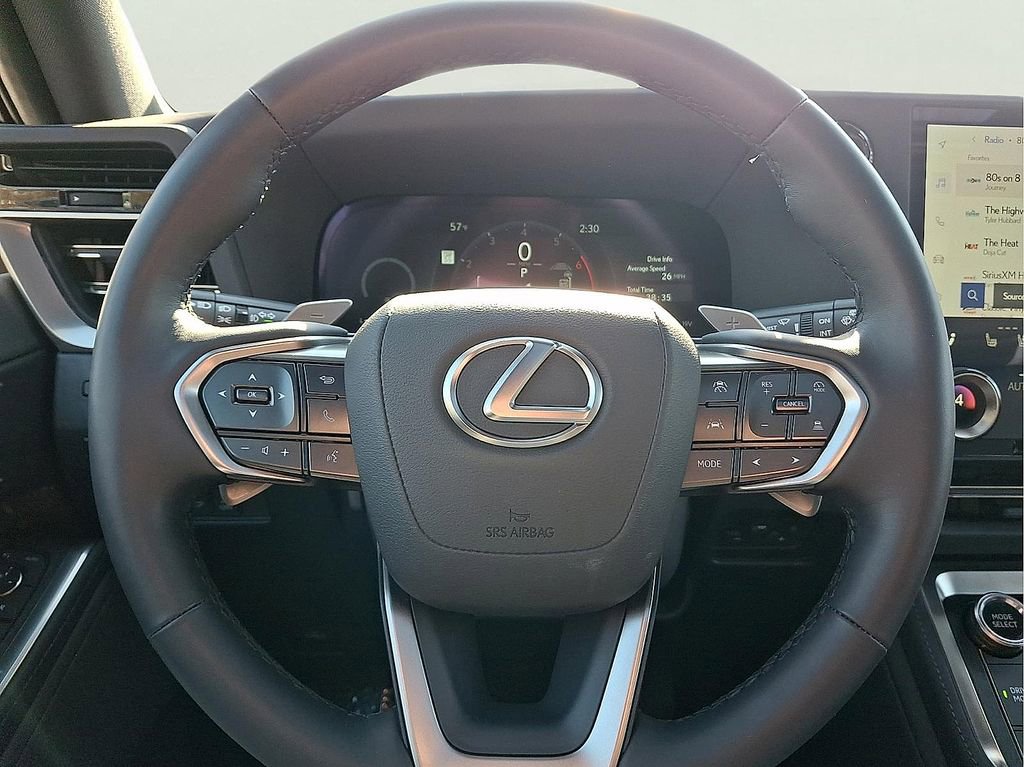 Used 2025 Lexus GX 550 w/ Accessory Package (2T) image 27