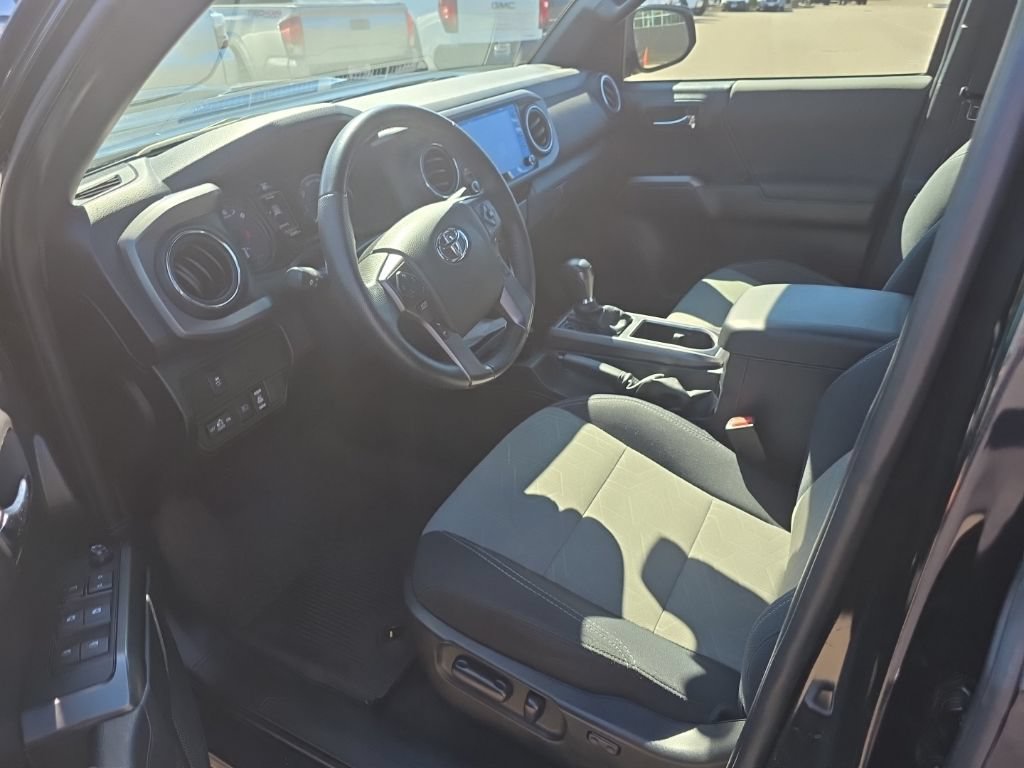 Used 2022 Toyota Tacoma TRD Sport AWD/4WD image 12