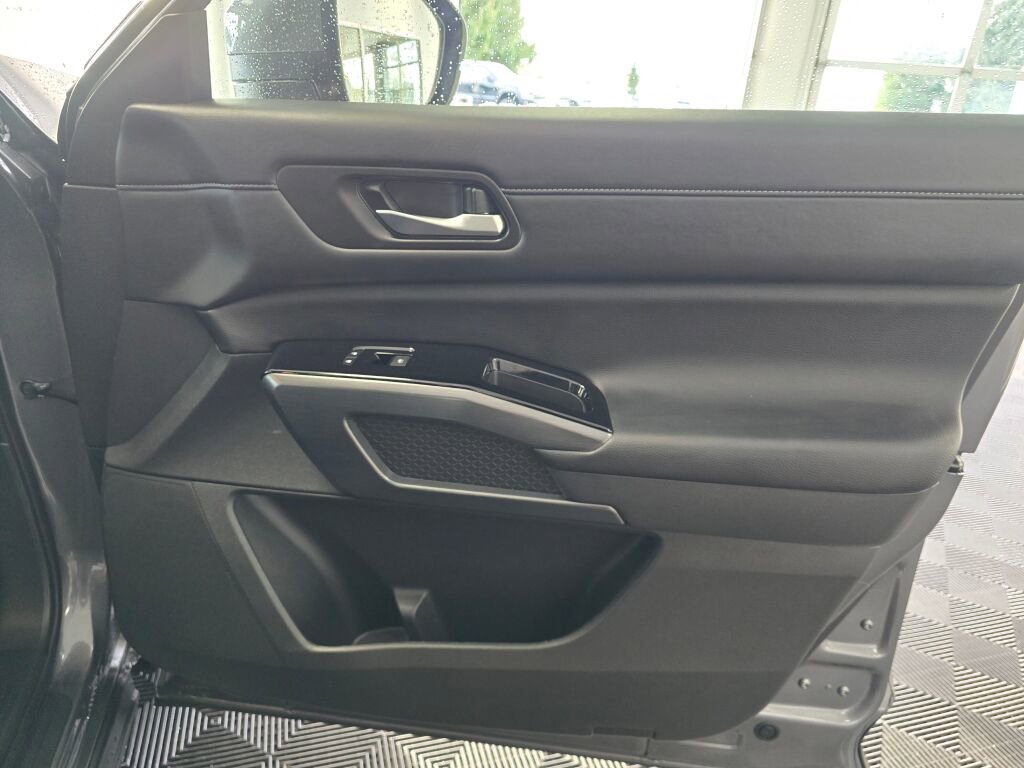 Used 2025 Nissan Pathfinder SL w/ SL Premium Package image 46