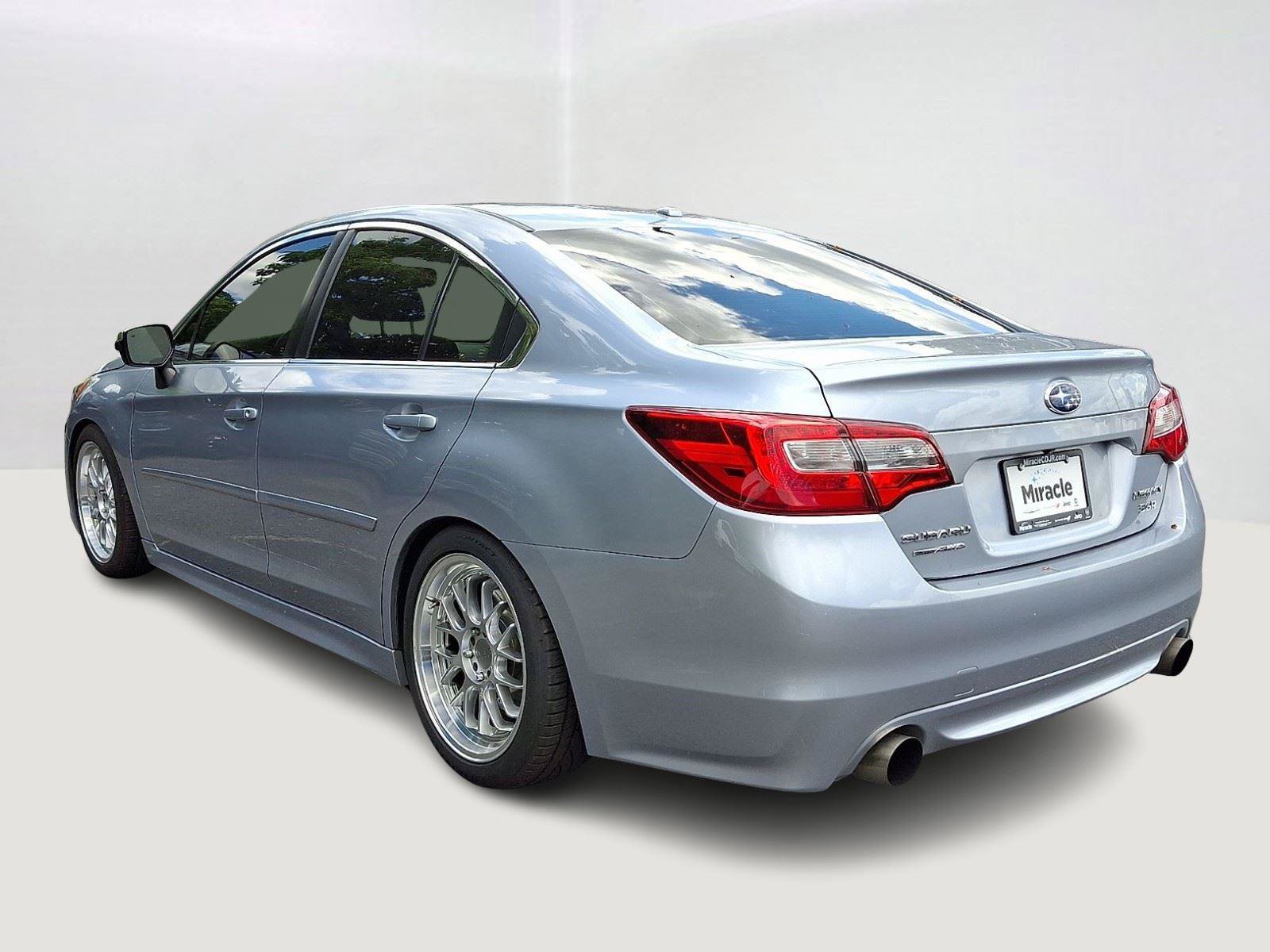 Used 2015 Subaru Legacy 3.6R Limited AWD/4WD image 4