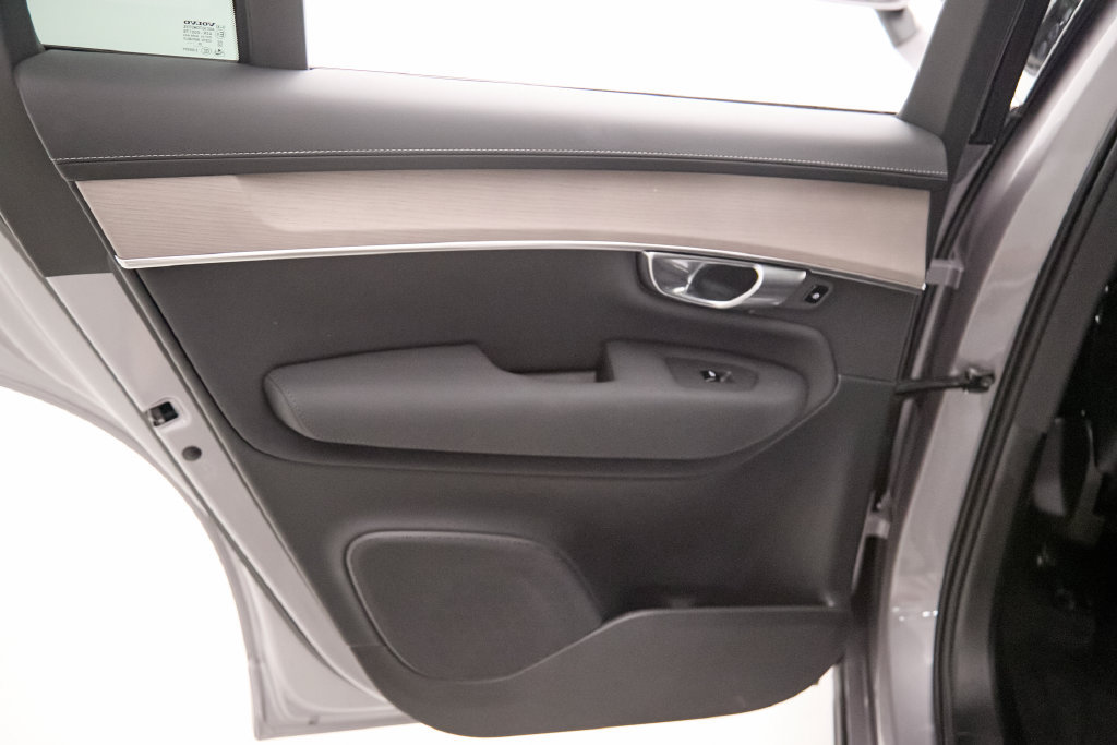 New 2026 Volvo XC90 B6 Plus w/ Protection Package AWD/4WD image 19