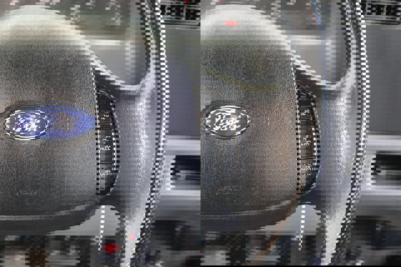 Used 2002 Ford F250 XLT image 87