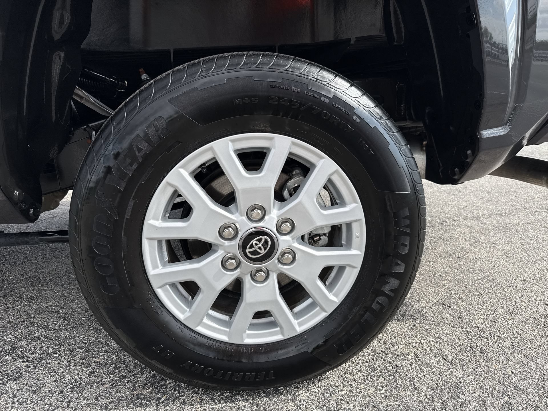 Certified 2025 Toyota Tacoma SR5 RWD image 18