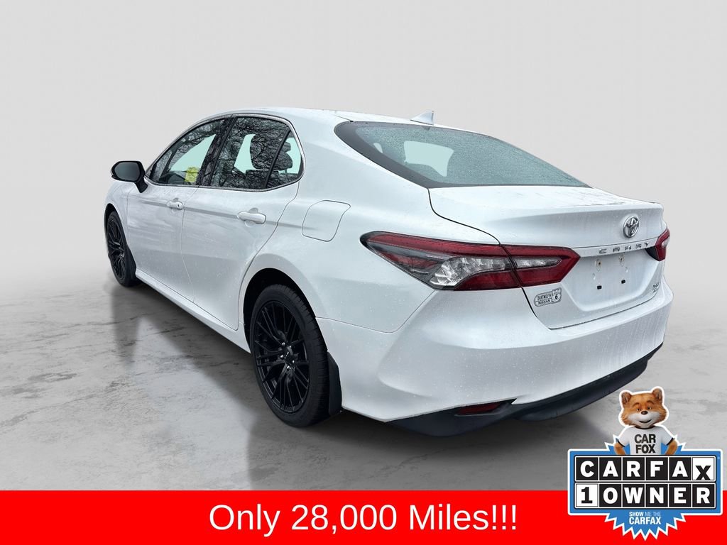 Used 2023 Toyota Camry XLE image 3