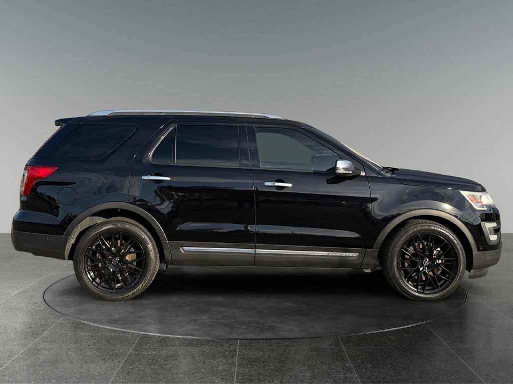 Used 2017 Ford Explorer Platinum AWD/4WD image 11