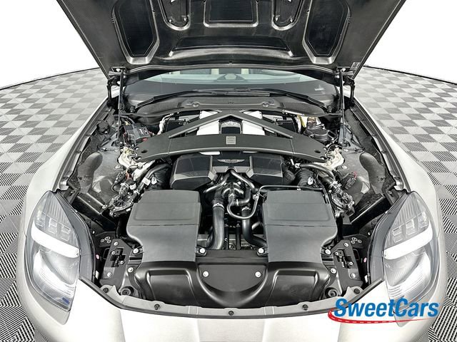 Used 2025 Aston Martin Vanquish RWD image 38