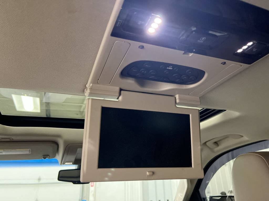 Used 2016 Chevrolet Tahoe LTZ AWD/4WD image 31